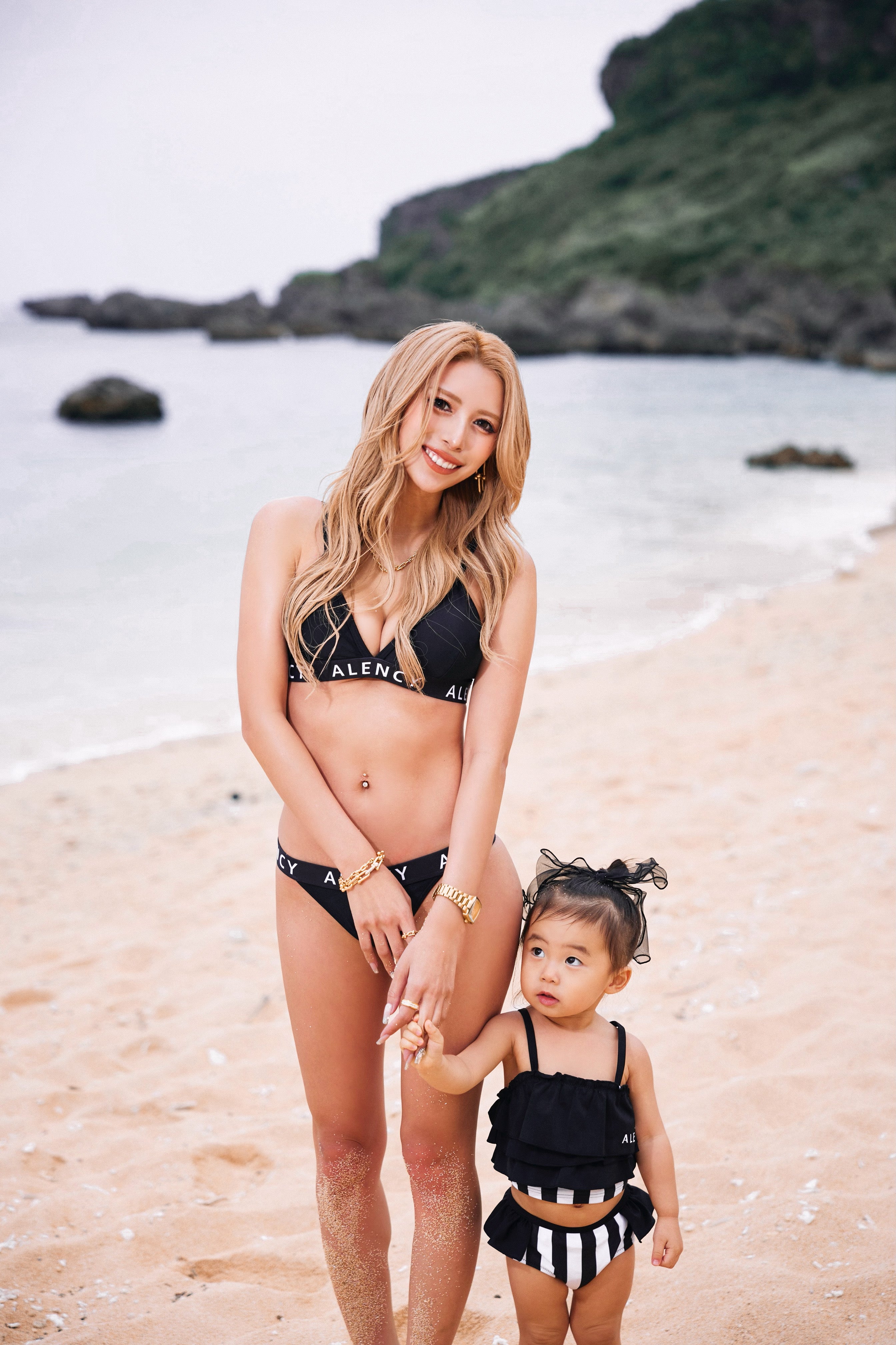 ロゴ入りトライアングルビキニ