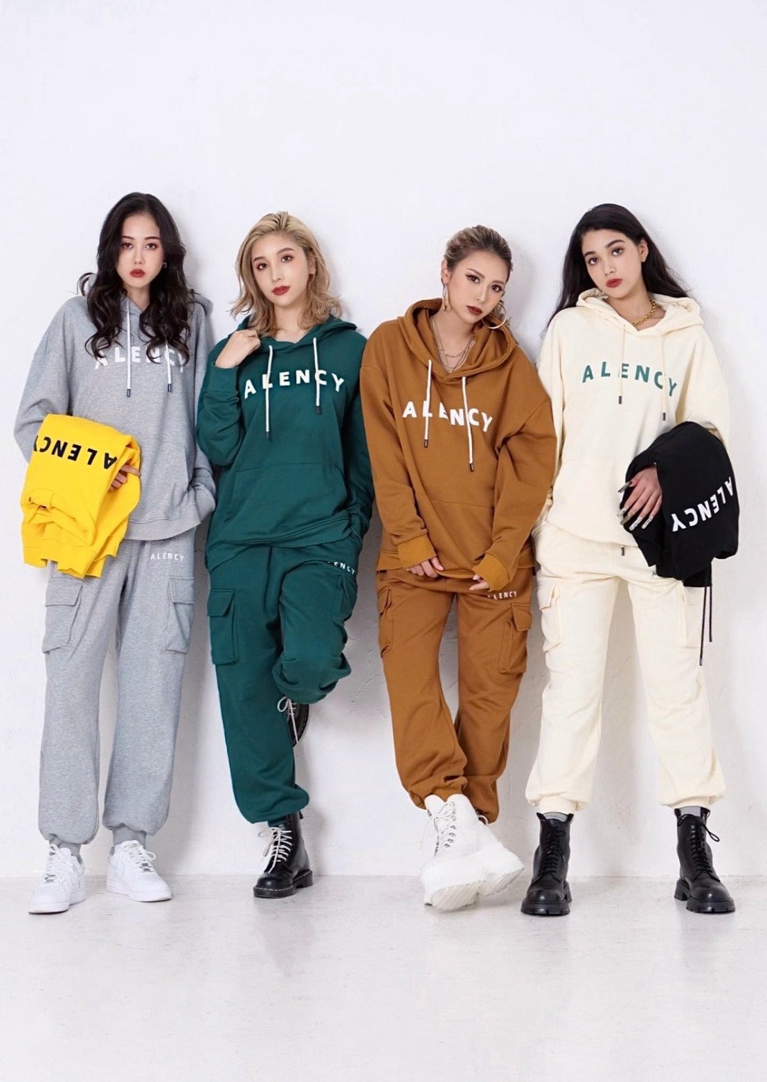 ベーシックフーディー 