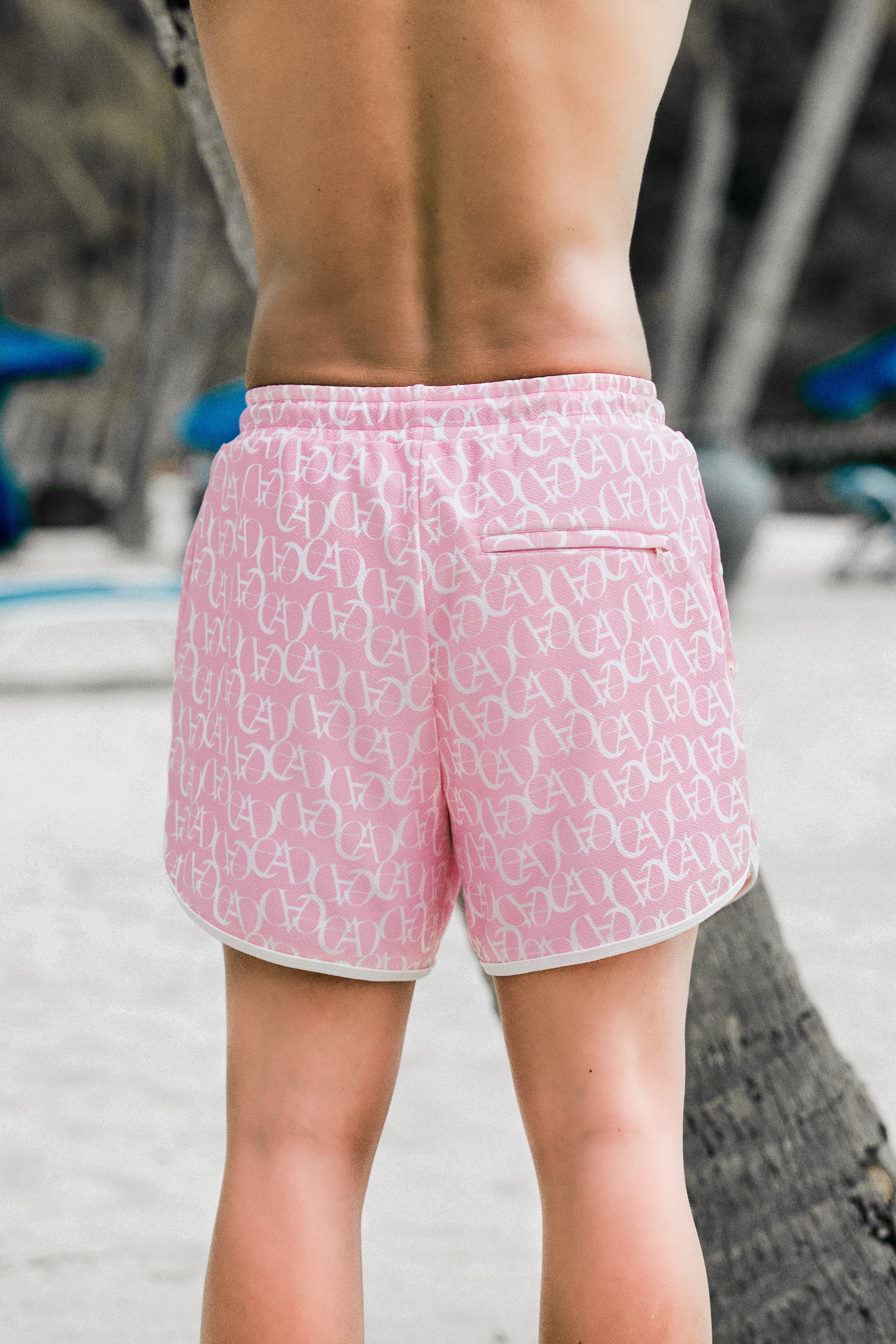 総柄ロゴショーツ