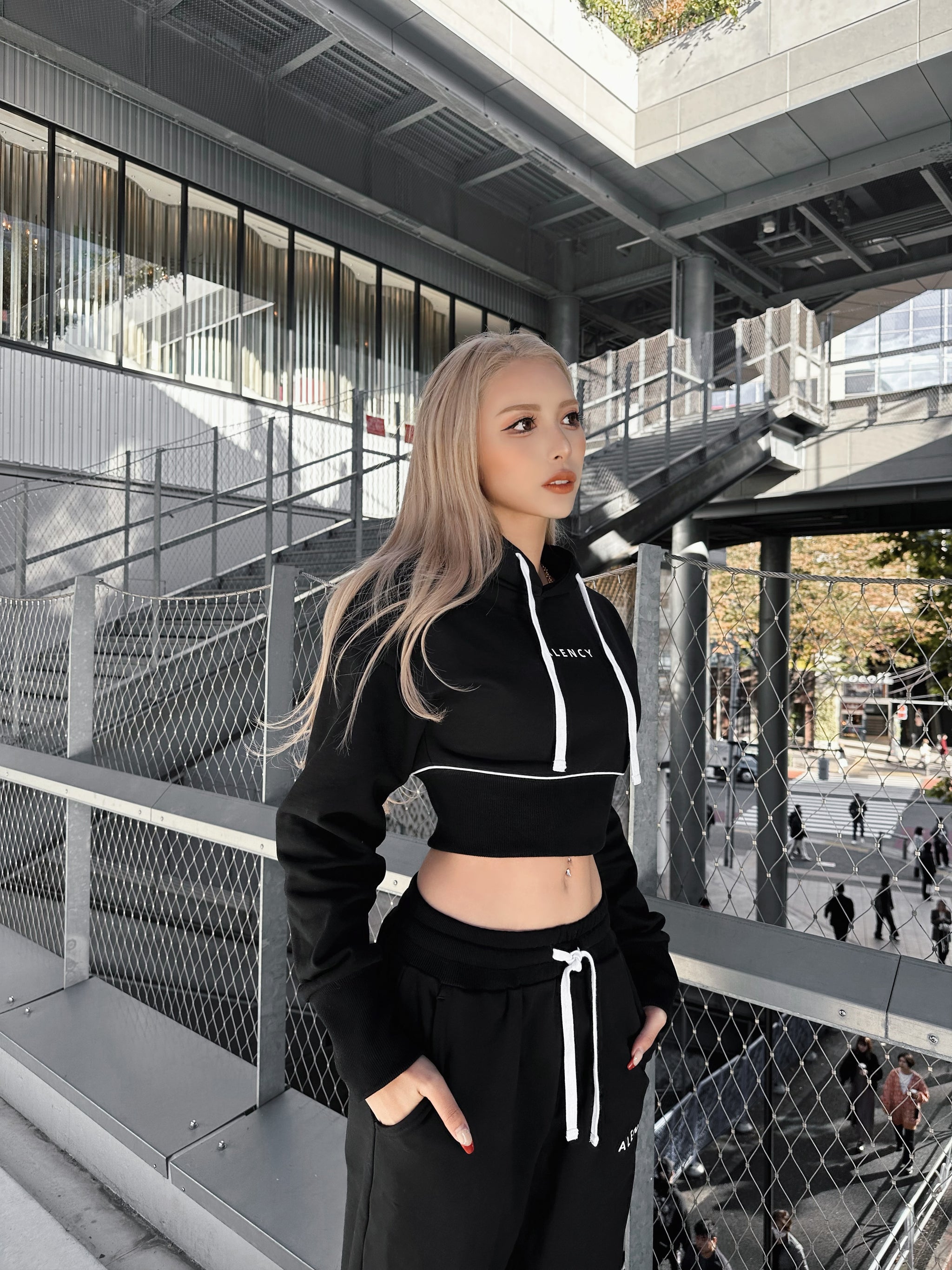 S__155099143_0.jpg?v=  